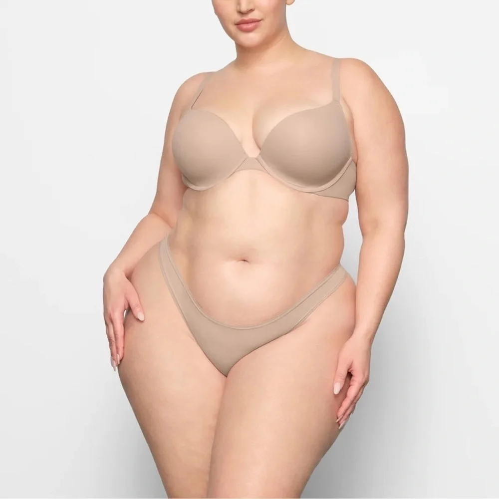 SKIMS Fits Everybody PUSH-UP Demi BRA - 2295 size 30A MICA